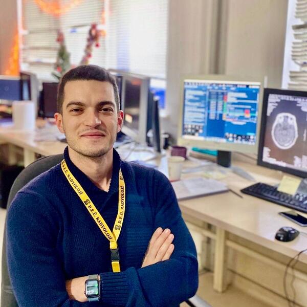 Cemre Özenbaş, MD